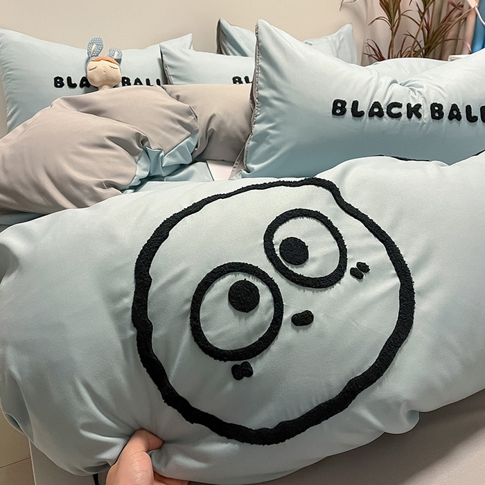 91家纺网 家纺一手货源 找家纺 眠帛家居 2024新款水洗棉毛巾绣四件套-煤球系列 繁星蓝-灰