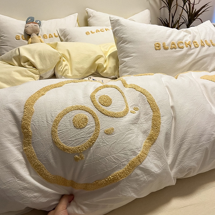 91家纺网 家纺一手货源 找家纺 眠帛家居 2024新款水洗棉毛巾绣四件套-煤球系列 奶黄