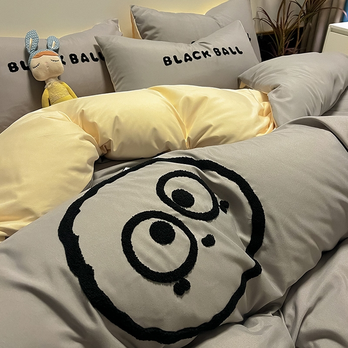 91家纺网 家纺一手货源 找家纺 眠帛家居 2024新款水洗棉毛巾绣四件套-煤球系列 浅灰-奶黄