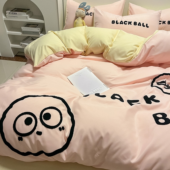 91家纺网 家纺一手货源 找家纺 眠帛家居 2024新款水洗棉毛巾绣四件套-煤球系列 奶油粉-奶黄