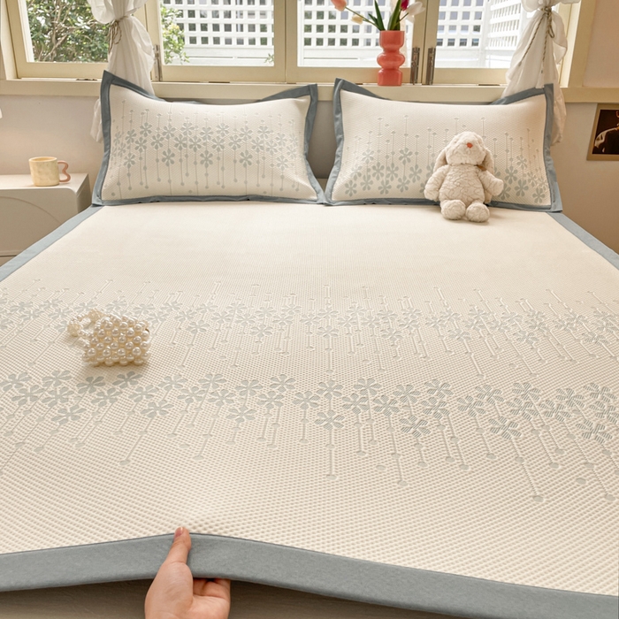 91家纺网 家纺一手货源 找家纺 慕澄 2024新款A类PE提花凉感豆豆复合款凉席 提花豆豆-雪花蓝