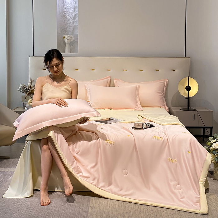 91家纺网 家纺一手货源 找家纺 澳梵 2024新款莫代尔夏被四件套 minmin粉