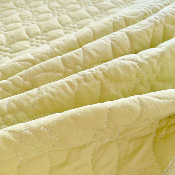 91家纺网 家纺一手货源 找家纺 罗艺轩 2024新款公主风水洗棉全夹棉床盖款三件套-盛宴 盛宴-元气绿