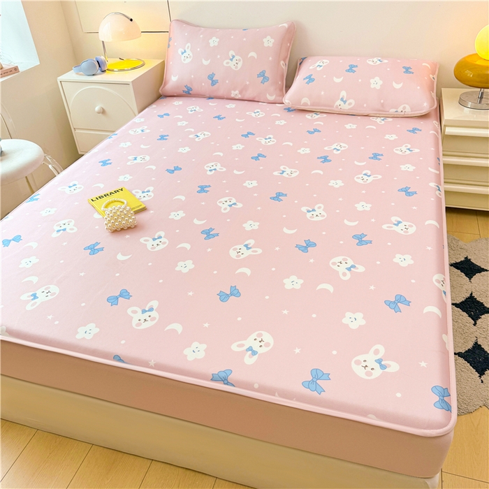 91家纺网 家纺一手货源 找家纺 喜居 2024新款碳光冰丝席床笠款 可爱兔