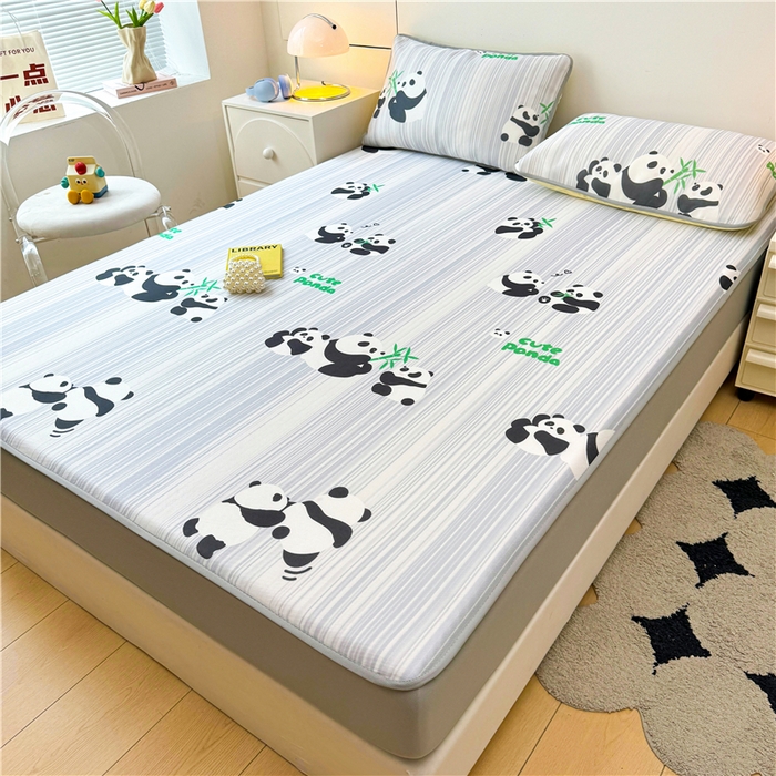 91家纺网 家纺一手货源 找家纺 喜居 2024新款碳光冰丝席床笠款 熊猫乐园