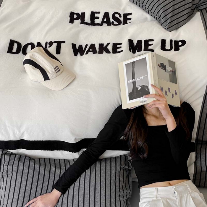 91家纺网 家纺一手货源 找家纺 圆岛家纺 2024新款博主风全棉色织水洗棉拼接毛巾绣四件套 布莱黑