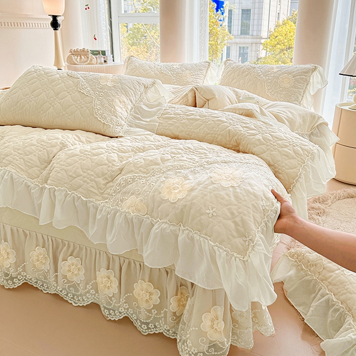 91家纺网 家纺一手货源 找家纺 罗艺轩 2024新款公主风水洗棉全夹棉床盖款四件套-盛宴 盛宴-牛乳白