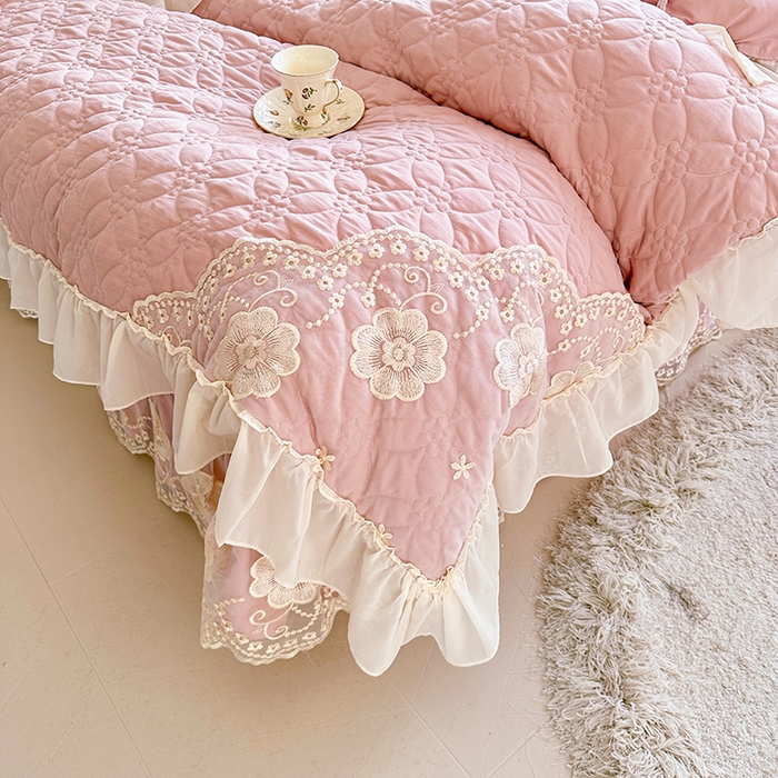 91家纺网 家纺一手货源 找家纺 罗艺轩 2024新款公主风水洗棉全夹棉床盖款四件套-盛宴 盛宴-豆沙