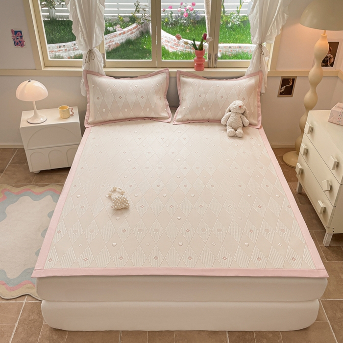 91家纺网 家纺一手货源 找家纺 慕澄 2024新款A类PE提花凉感豆豆复合款凉席 提花豆豆-菱格粉