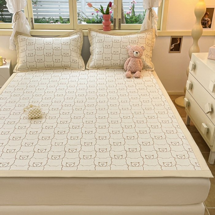 91家纺网 家纺一手货源 找家纺 慕澄 2024新款A类PE提花凉感豆豆复合款凉席 提花豆豆-小熊头-咖