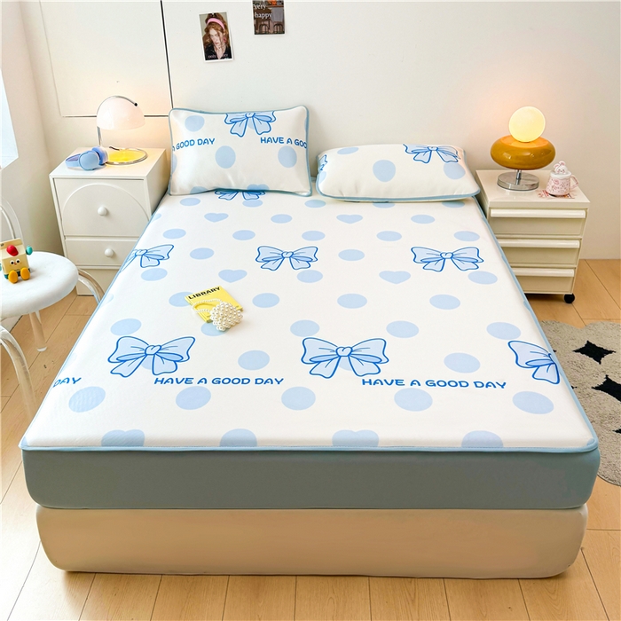 91家纺网 家纺一手货源 找家纺 喜居 2024新款碳光冰丝席床笠款 蓝色心情