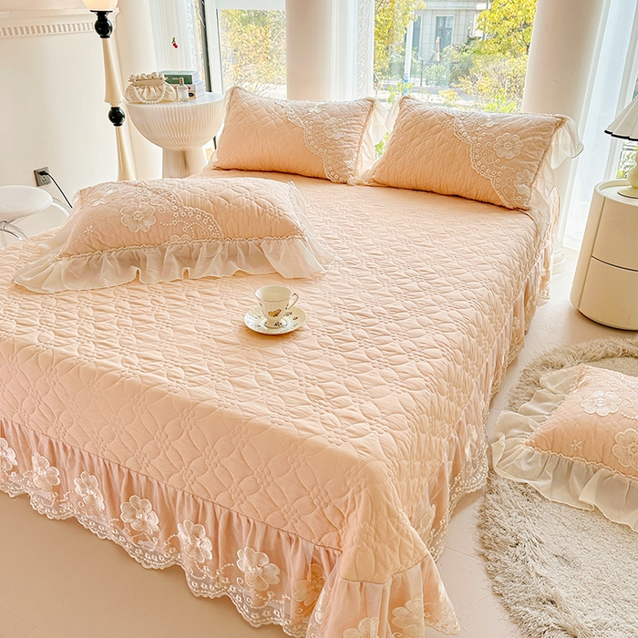 91家纺网 家纺一手货源 找家纺 罗艺轩 2024新款公主风水洗棉全夹棉床盖款三件套-盛宴 盛宴-香槟