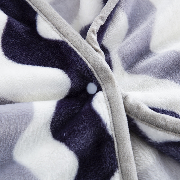 91家纺网 家纺一手货源 找家纺 恋尚羽 2025秋冬爆款印花披肩毯盖毯曲线