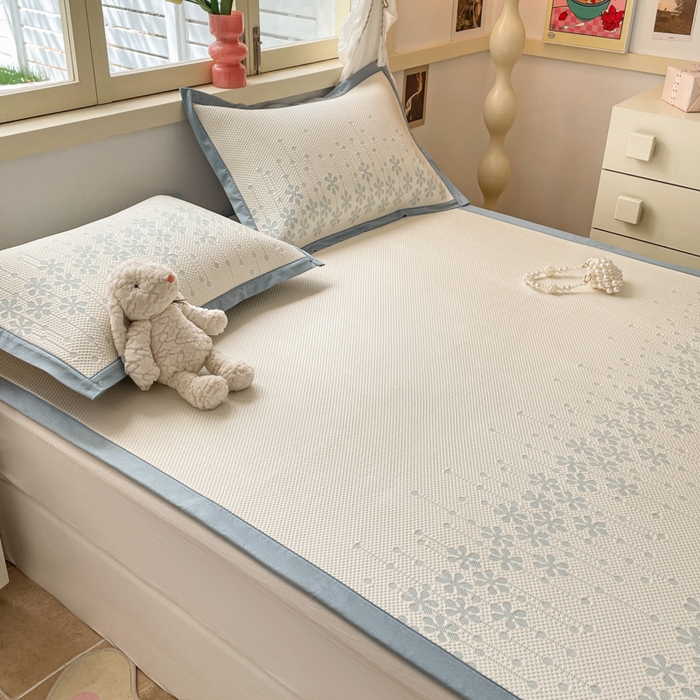 91家纺网 家纺一手货源 找家纺 慕澄 2024新款A类PE提花凉感豆豆复合款凉席 提花豆豆-雪花蓝