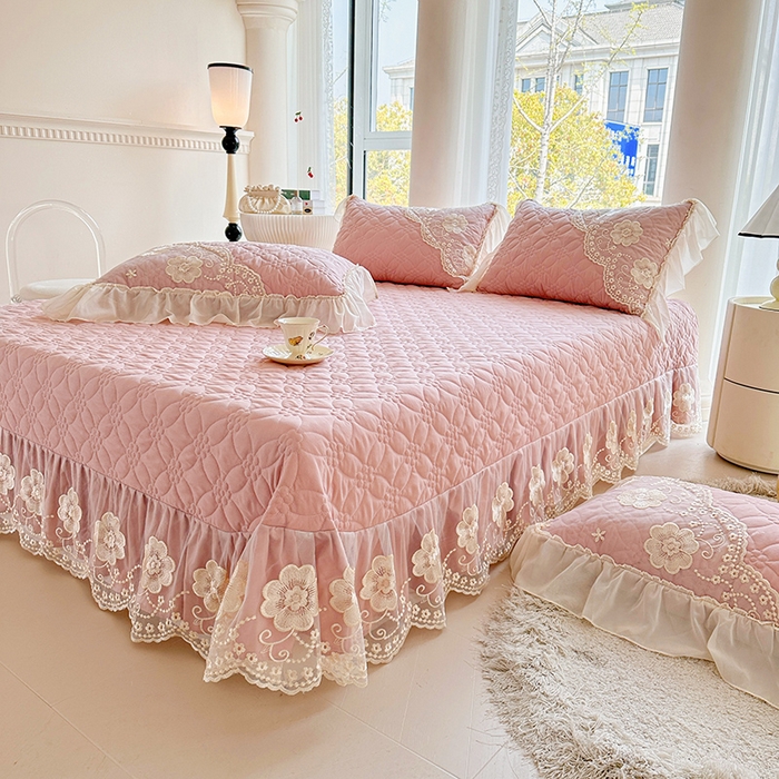 91家纺网 家纺一手货源 找家纺 （总）罗艺轩 2024新款公主风水洗棉全夹棉床盖款三件套-盛宴