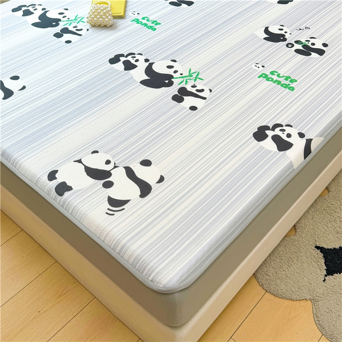 91家纺网 家纺一手货源 找家纺 喜居 2024新款碳光冰丝席床笠款 熊猫乐园