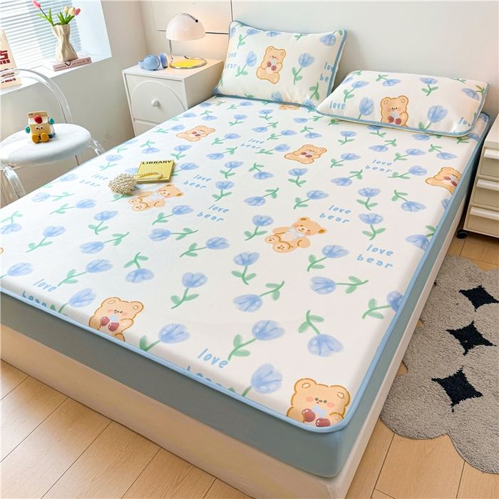 91家纺网 家纺一手货源 找家纺 喜居 2024新款碳光冰丝席床笠款 花丛熊