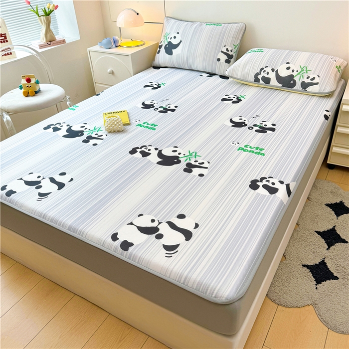 91家纺网 家纺一手货源 找家纺 喜居 2024新款碳光冰丝席床笠款 熊猫乐园