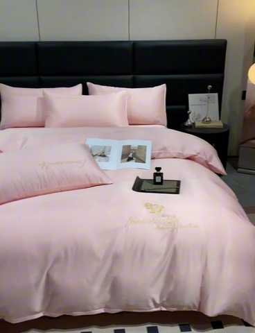 91家纺网 家纺一手货源 找家纺 澳梵 2024新款水洗真丝刺绣四件套 米兰生活-粉玉