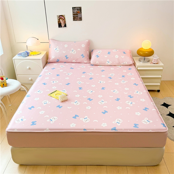 91家纺网 家纺一手货源 找家纺 喜居 2024新款碳光冰丝席床笠款 可爱兔