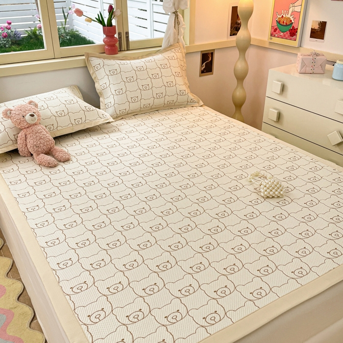 91家纺网 家纺一手货源 找家纺 慕澄 2024新款A类PE提花凉感豆豆复合款凉席 提花豆豆-小熊头-咖