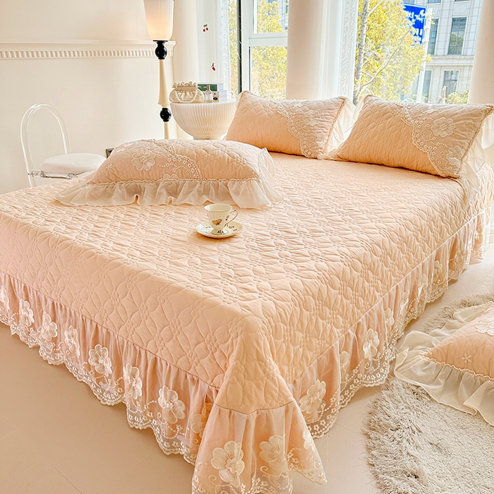 91家纺网 家纺一手货源 找家纺 罗艺轩 2024新款公主风水洗棉全夹棉床盖款三件套-盛宴 盛宴-香槟