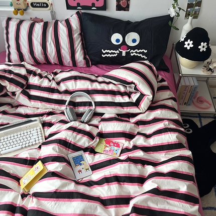 91家纺网 家纺一手货源 找家纺 （总）原素 2024新款水洗棉多巴胺条纹眼睛款毛巾绣四件套