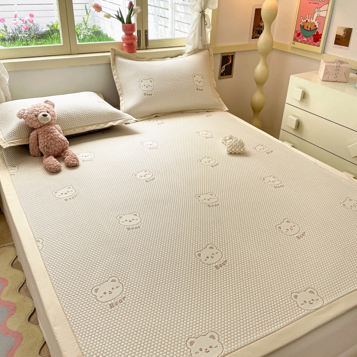 91家纺网 家纺一手货源 找家纺 慕澄 2024新款A类PE提花凉感豆豆复合款凉席 提花豆豆-bear咖