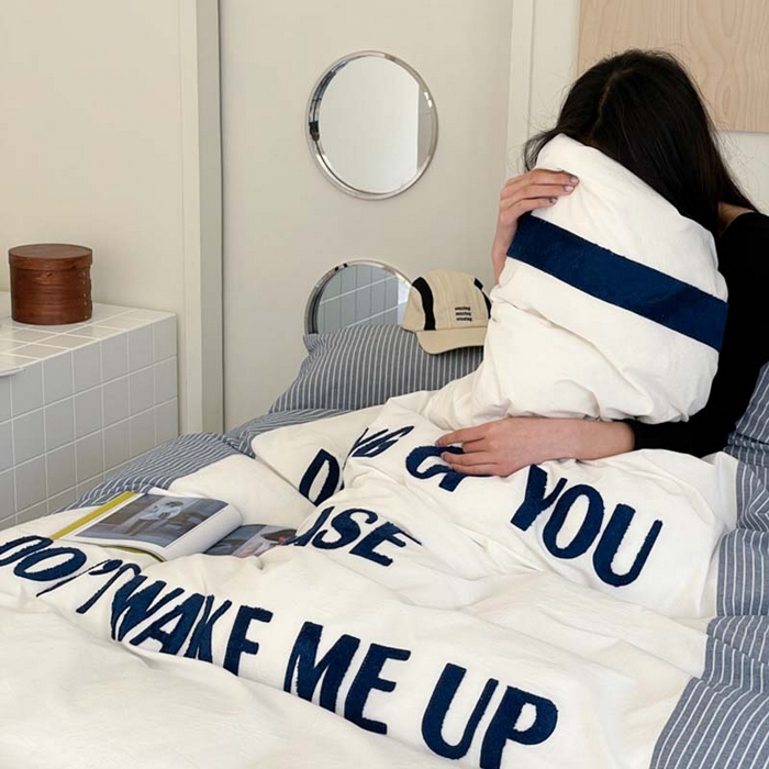 91家纺网 家纺一手货源 找家纺 圆岛家纺 2024新款博主风全棉色织水洗棉拼接毛巾绣四件套 薄暮蓝