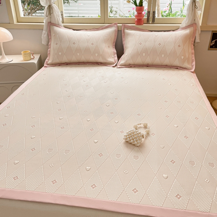 91家纺网 家纺一手货源 找家纺 慕澄 2024新款A类PE提花凉感豆豆复合款凉席 提花豆豆-菱格粉