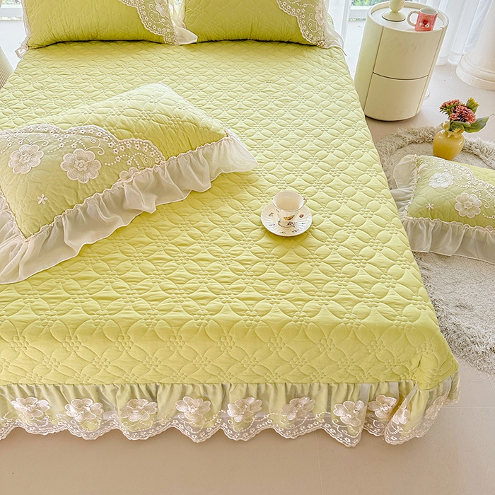 91家纺网 家纺一手货源 找家纺 罗艺轩 2024新款公主风水洗棉全夹棉床盖款三件套-盛宴 盛宴-元气绿