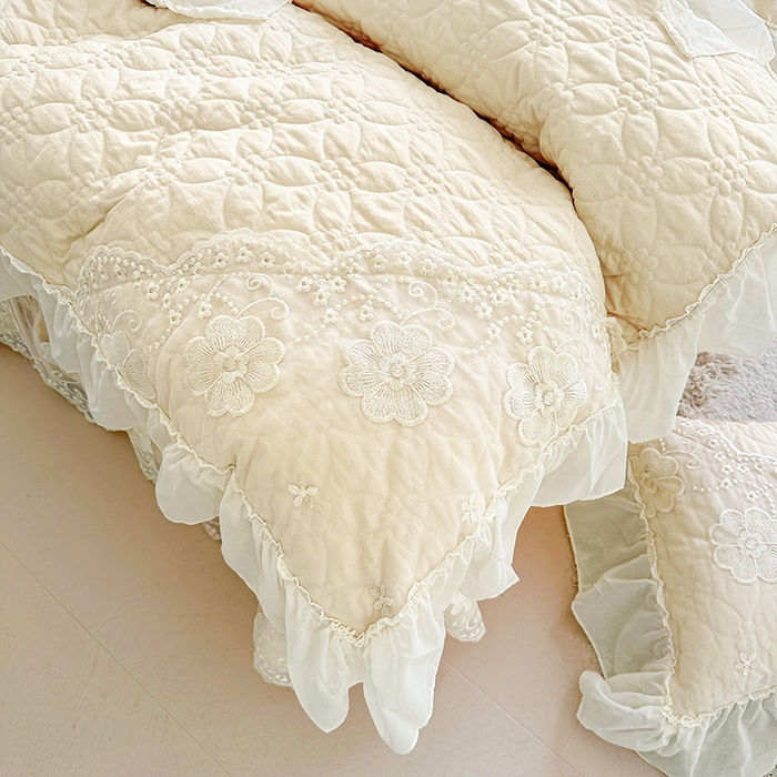 91家纺网 家纺一手货源 找家纺 罗艺轩 2024新款公主风水洗棉全夹棉床盖款四件套-盛宴 盛宴-牛乳白