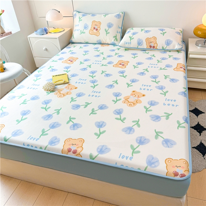 91家纺网 家纺一手货源 找家纺 喜居 2024新款碳光冰丝席床笠款 花丛熊