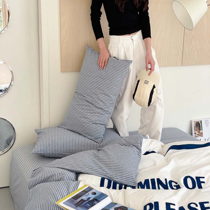 91家纺网 家纺一手货源 找家纺 圆岛家纺 2024新款博主风全棉色织水洗棉拼接毛巾绣四件套 薄暮蓝