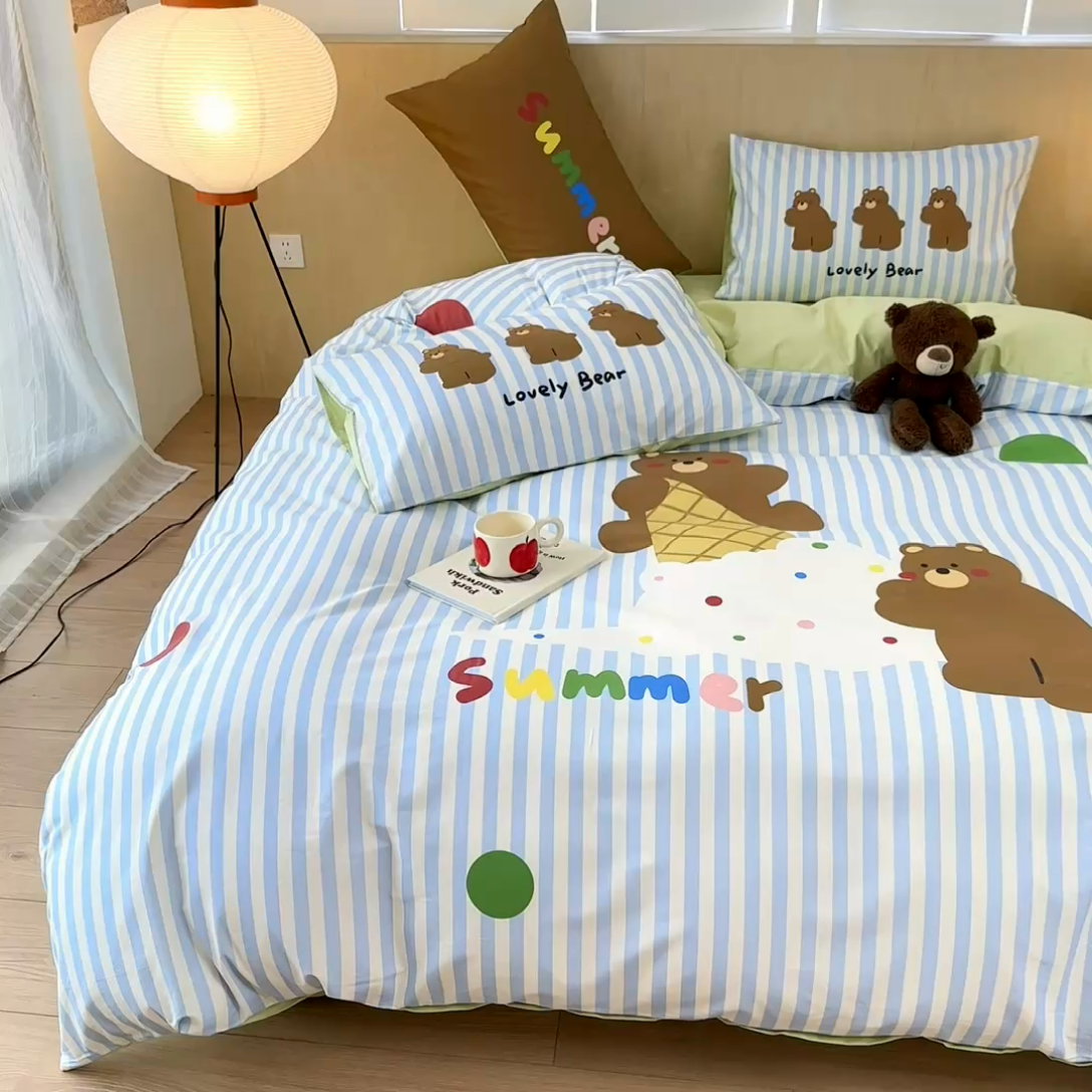 91家纺网 家纺一手货源 找家纺 千朵 2024新款13372全棉大版四件套 夏日熊