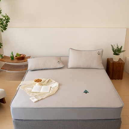 91家纺网 家纺一手货源 找家纺 FORTWO家纺原创设计（FOR TWO家纺） 2024新款绣花凉席系列 小树-灰