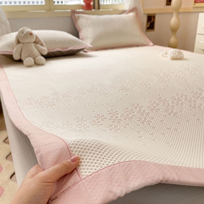 91家纺网 家纺一手货源 找家纺 慕澄 2024新款A类PE提花凉感豆豆复合款凉席 提花豆豆-雪花粉