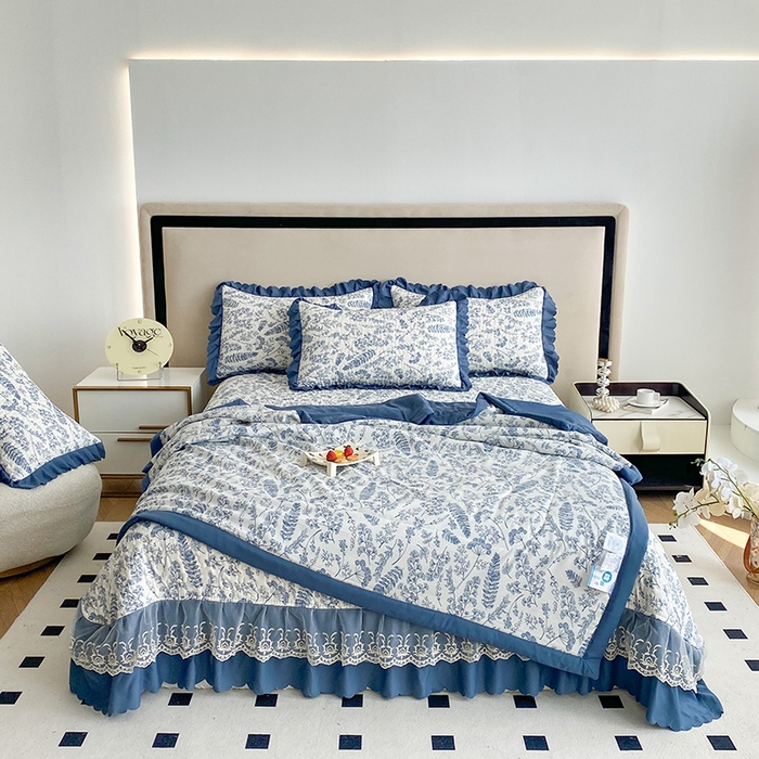 91家纺网 家纺一手货源 找家纺 艺慕家纺 2025新款水洗棉麻双层纱夏被床盖四件套 青花瓷