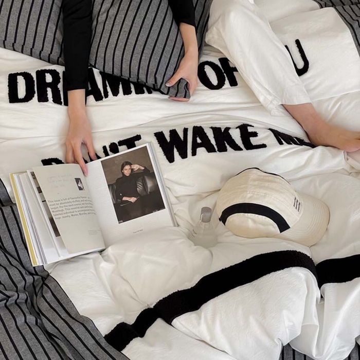 91家纺网 家纺一手货源 找家纺 圆岛家纺 2024新款博主风全棉色织水洗棉拼接毛巾绣四件套 布莱黑