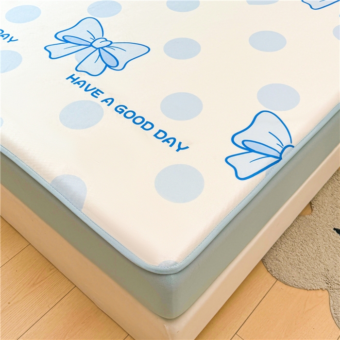 91家纺网 家纺一手货源 找家纺 喜居 2024新款碳光冰丝席床笠款 蓝色心情