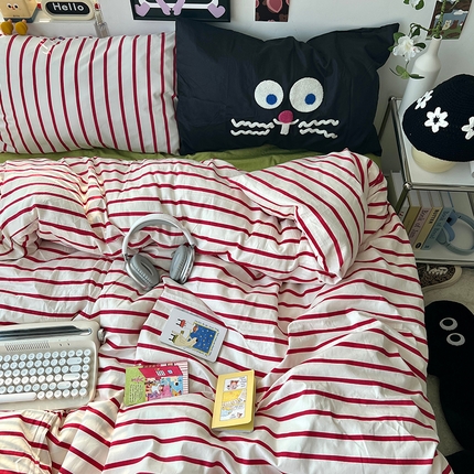 91家纺网 家纺一手货源 找家纺 （总）原素 2024新款水洗棉多巴胺条纹眼睛款毛巾绣四件套