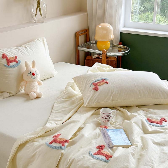 91家纺网 家纺一手货源 找家纺 柚子 2024新款全棉水洗新疆棉夏被四件套 摇摇马