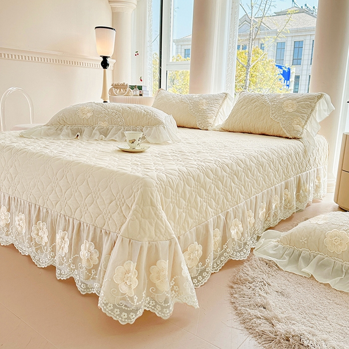 91家纺网 家纺一手货源 找家纺 罗艺轩 2024新款公主风水洗棉全夹棉床盖款三件套-盛宴 盛宴-牛乳白