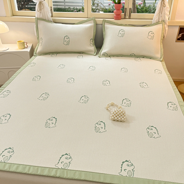 91家纺网 家纺一手货源 找家纺 慕澄 2024新款A类PE提花凉感豆豆复合款凉席 提花豆豆-小恐龙绿