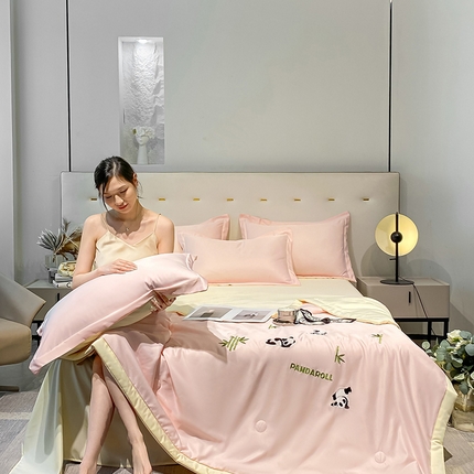 91家纺网 家纺一手货源 找家纺 澳梵 2024新款莫代尔夏被四件套 小熊猫-粉