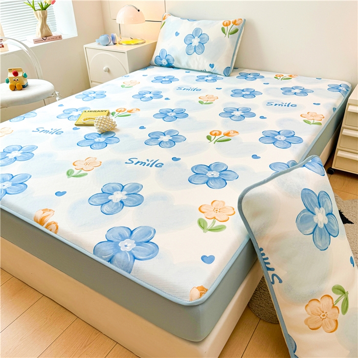 91家纺网 家纺一手货源 找家纺 喜居 2024新款碳光冰丝席床笠款 蓝色花海