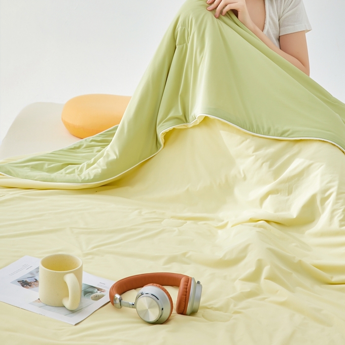 91家纺网 家纺一手货源 找家纺 安莱生活 2024新款小熊冰冰双拼系列高定版即刻凉感夏被3.0升级版 香橙