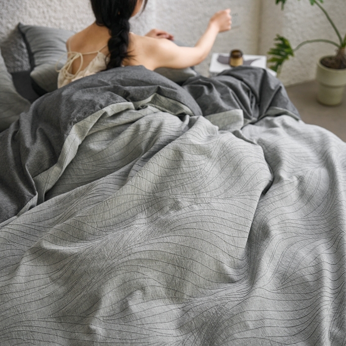 91家纺网 家纺一手货源 找家纺 安莱生活 2025新款双层纱色织提花波浪系列四件套 乱纹波浪 乱纹波浪-深灰