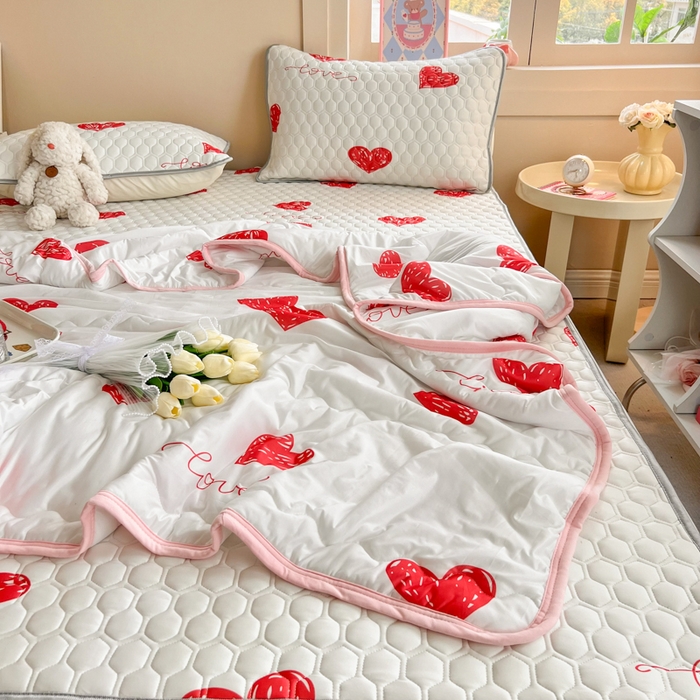 91家纺网 家纺一手货源 找家纺 简宜家居（朝初家纺） 2025新款凉感丝夏被 爱心