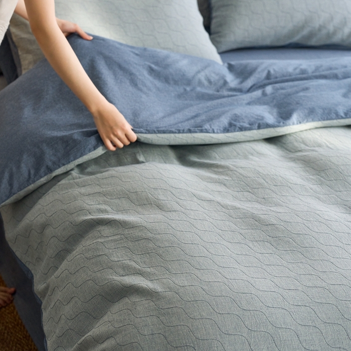 91家纺网 家纺一手货源 找家纺 安莱生活 2025新款双层纱色织提花波浪系列四件套 斜纹波浪 斜纹波浪-深蓝